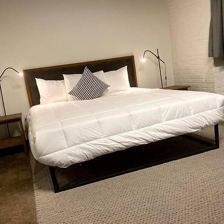 3E-*New* Apartment -5 Min From Downtown, Sleeps 4 피츠버그 외부 사진