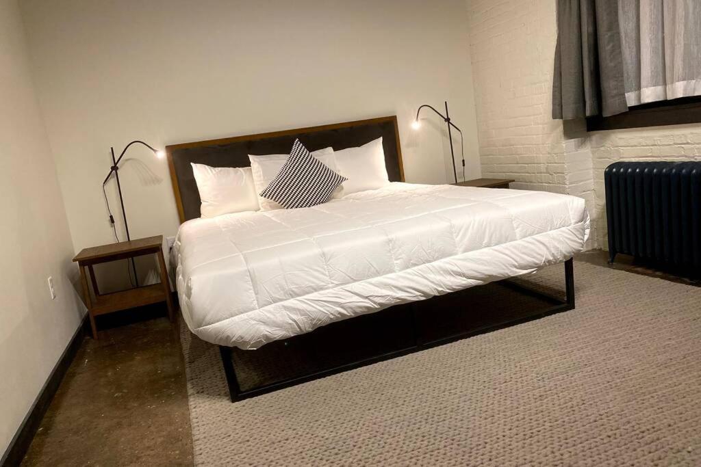 3E-*New* Apartment -5 Min From Downtown, Sleeps 4 피츠버그 외부 사진