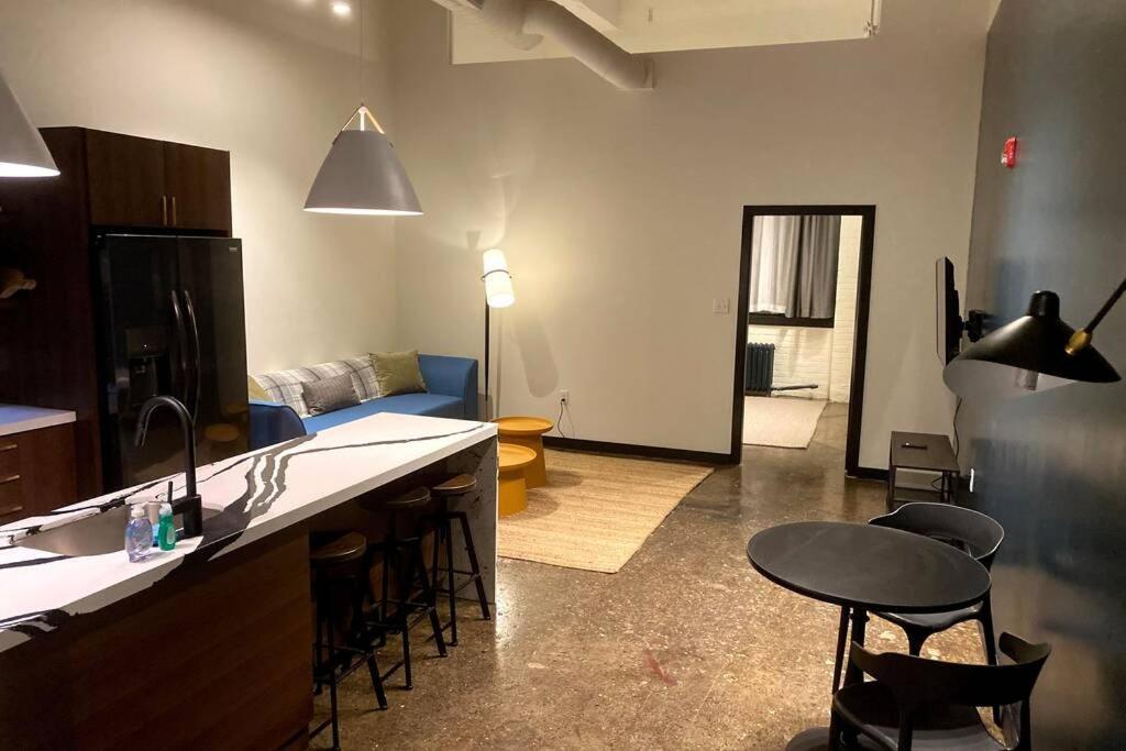 3E-*New* Apartment -5 Min From Downtown, Sleeps 4 피츠버그 외부 사진
